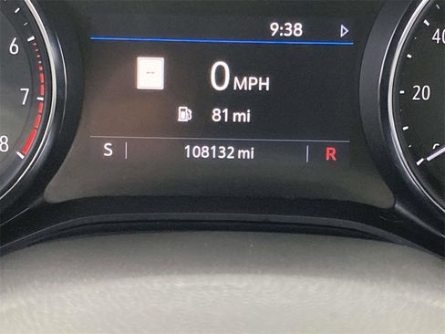 Used 2020 Buick Encore GX Essence w/ Experience Buick Package image 27