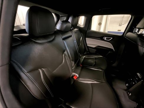 Used 2025 Jeep Compass Limited AWD/4WD image 16