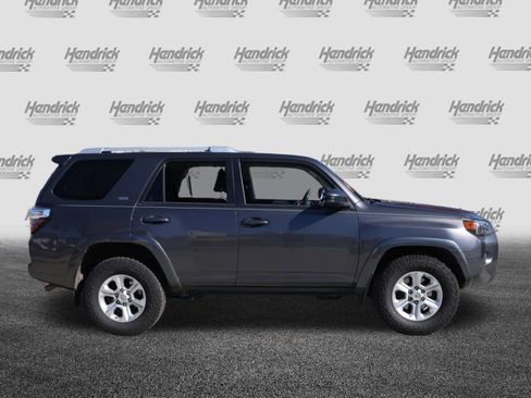 Used 2014 Toyota 4Runner SR5 image 10