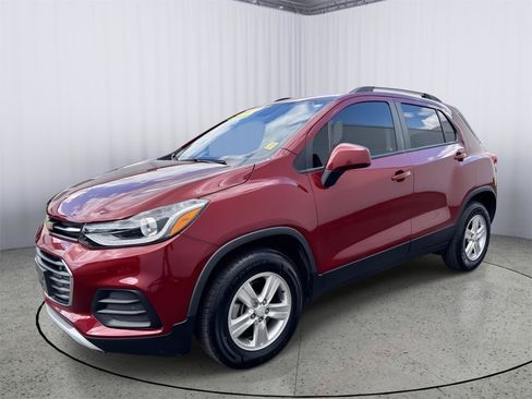 Used 2022 Chevrolet Trax LT w/ LT Convenience Package AWD/4WD image 12