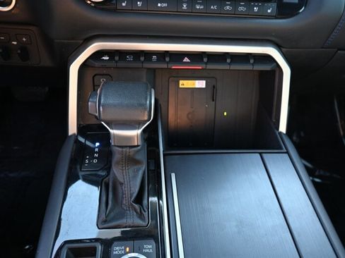 Used 2022 Toyota Tundra Platinum image 38