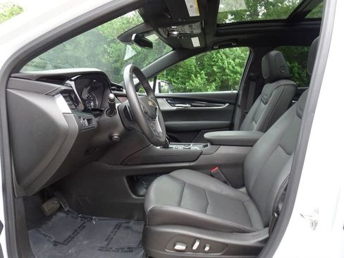 Certified 2024 Cadillac XT5 Premium Luxury AWD/4WD image 7