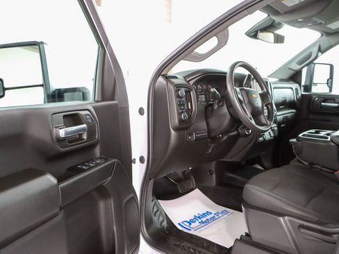 Used 2025 Chevrolet Silverado 3500 W/T w/ WT Convenience Package AWD/4WD image 3