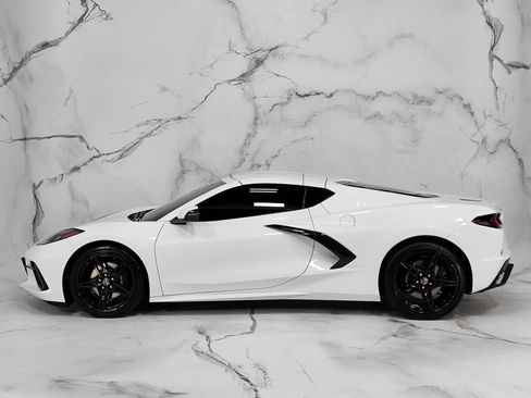 Used 2020 Chevrolet Corvette Stingray Preferred Cpe w/ 2LT Preferred Equipment Group image 8