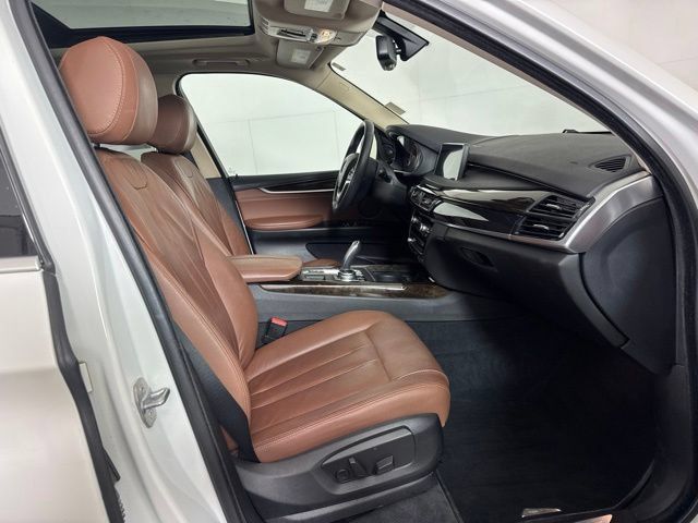 Used 2014 BMW X5 xDrive35i AWD/4WD image 4