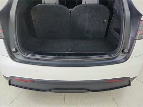 Used 2022 Tesla Model X Plaid image 14