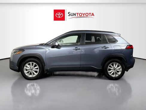 Used 2023 Toyota Corolla Cross LE image 7