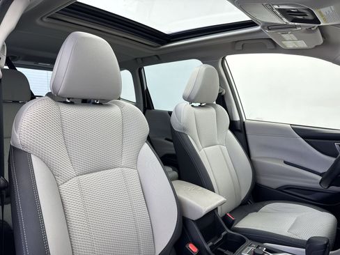 Used 2021 Subaru Forester Premium image 32