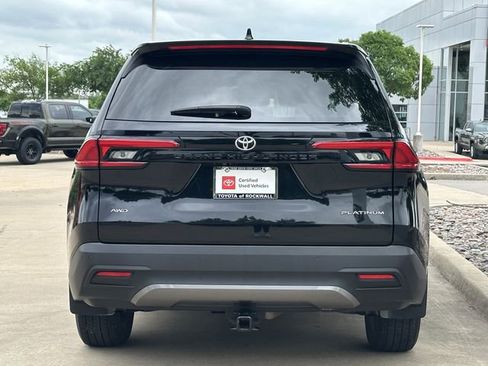Used 2024 Toyota Grand Highlander AWD image 4
