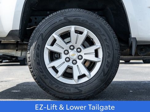 Used 2016 Chevrolet Colorado LT w/ LT Convenience Package RWD image 9