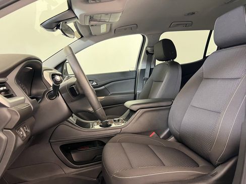 Used 2023 GMC Acadia SLE w/ Driver Convenience Package image 5