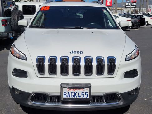 Used 2018 Jeep Cherokee Limited FWD image 40