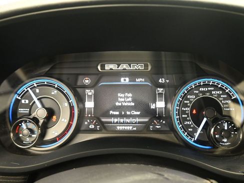 Used 2020 RAM 2500 Limited image 6