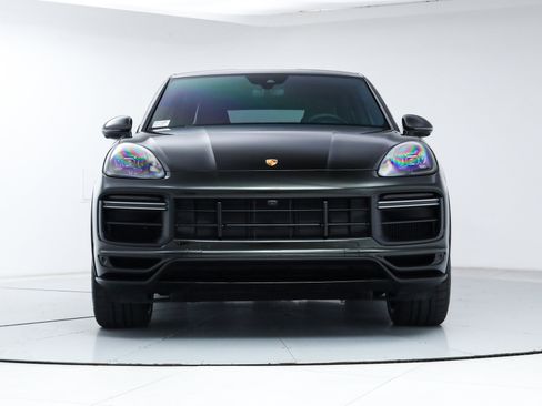 Used 2022 Porsche Cayenne Turbo GT image 8