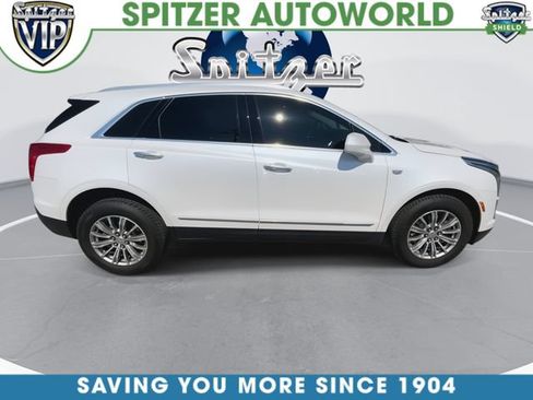 Used 2017 Cadillac XT5 Luxury w/ Driver Awareness Package AWD/4WD image 9