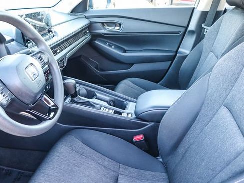 Used 2025 Honda Accord SE image 19