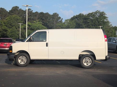 New 2026 GMC Savana 2500 w/ Driver Convenience Package RWD image 2