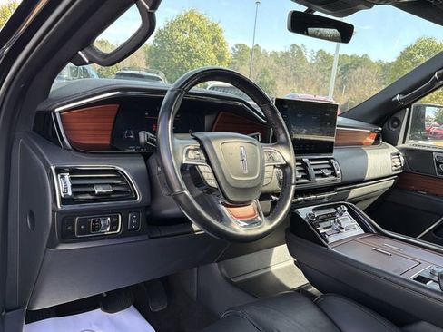 Used 2024 Lincoln Navigator Reserve AWD/4WD image 16