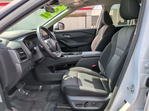 Used 2025 Nissan Rogue SV AWD/4WD image 21