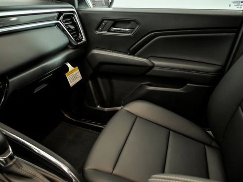 New 2026 GMC Canyon Elevation w/ Convenience Package image 17