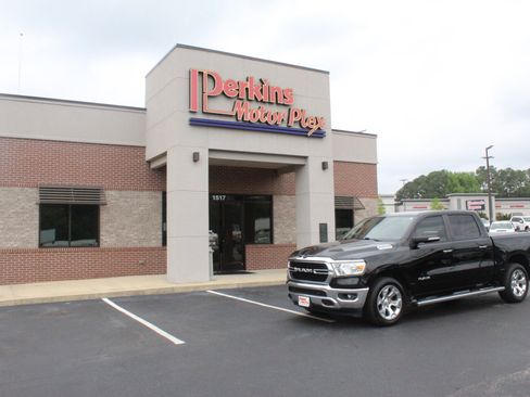 Used 2020 RAM 1500 Big Horn AWD/4WD image 33