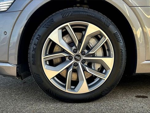 Used 2021 Audi e-tron Premium Plus w/ Premium Plus Package image 12