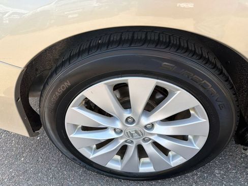 Used 2014 Honda Accord EX image 19