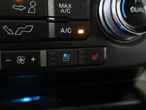 Used 2020 Ford F150 Lariat w/ Equipment Group 502A Luxury AWD/4WD image 55
