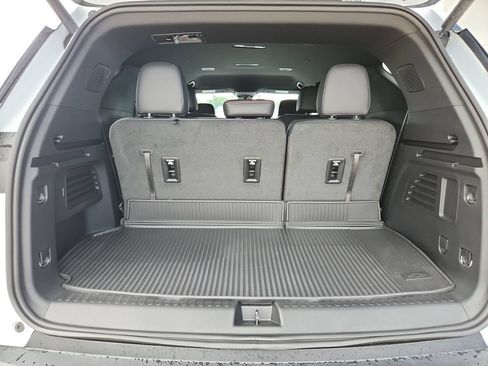New 2026 Chevrolet Traverse Z71 w/ Enhanced Driving Package AWD/4WD image 25