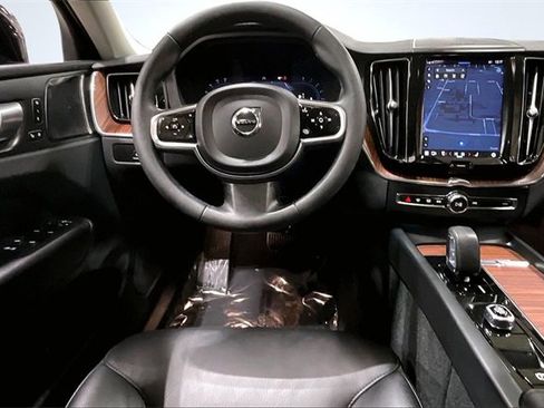 Certified 2023 Volvo XC60 B5 Plus w/ Protection Package Premier image 6