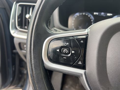 Used 2022 Volvo V60 T5 Cross Country w/ Climate Package image 20