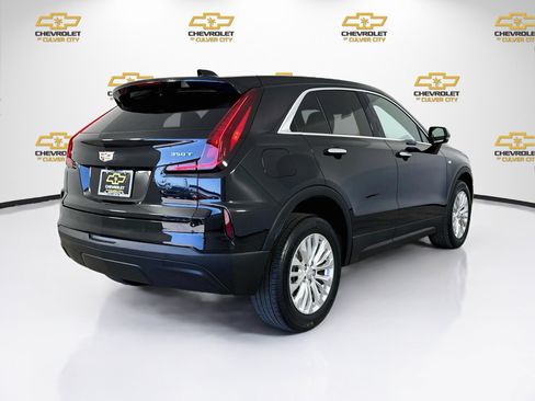 Used 2024 Cadillac XT4 Luxury FWD image 8