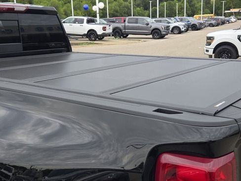 Used 2025 Chevrolet Silverado 3500 High Country w/ High Country Premium Package AWD/4WD image 13
