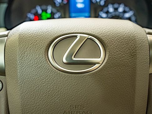 Used 2016 Lexus GX 460 w/ Premium Package AWD/4WD image 23