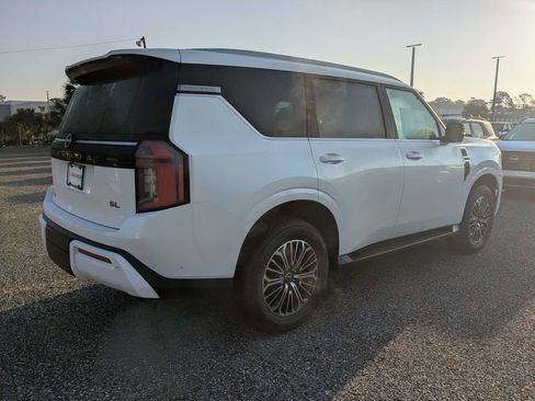 New 2026 Nissan Armada SL w/ Captain's Chari Seat Package RWD image 4