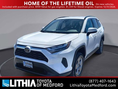Certified 2025 Toyota RAV4 XLE AWD/4WD image 1