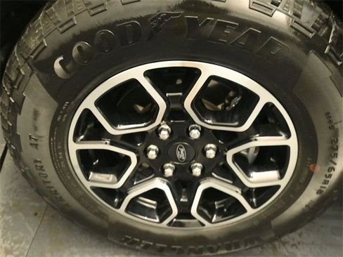 Used 2022 Ford F150 XLT w/ Equipment Group 302A High image 16