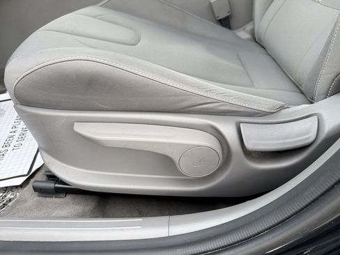 Used 2024 Hyundai Elantra SEL FWD image 14
