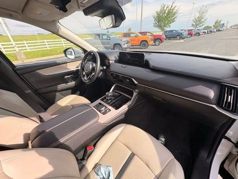 Used 2024 MAZDA CX-90 Plug-In Hybrid w/ Preferred image 17
