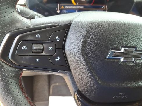 Used 2025 Chevrolet Trax RS w/ Driver Confidence Package FWD image 18