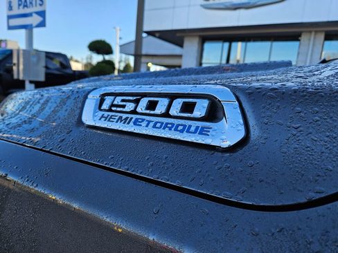 Used 2024 RAM 1500 Laramie image 11