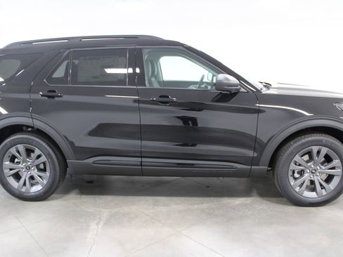 New 2026 Ford Explorer Active w/ Active Comfort Package image 10