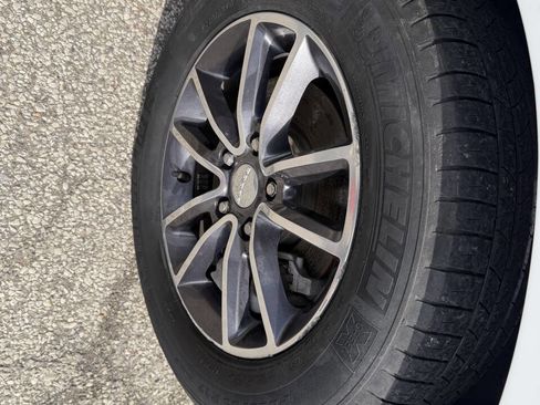 Used 2017 Dodge Grand Caravan SXT w/ Rear Park Assist Package image 11