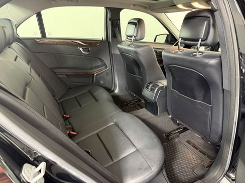 Used 2011 Mercedes-Benz E 350 4MATIC Sedan image 25
