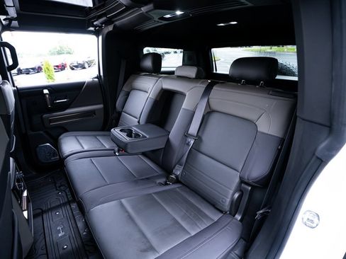 Used 2025 GMC Hummer EV 2X AWD/4WD image 40