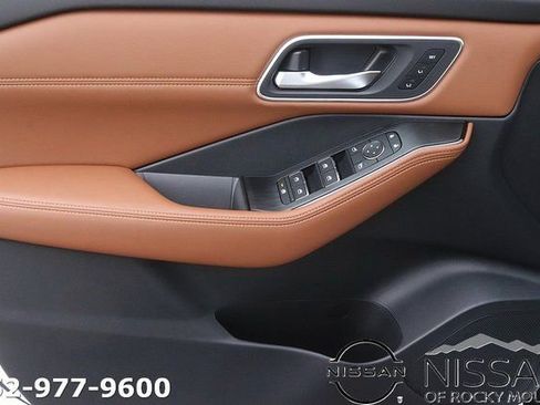 New 2026 Nissan Rogue Platinum w/ Platinum Premium Package AWD/4WD image 10