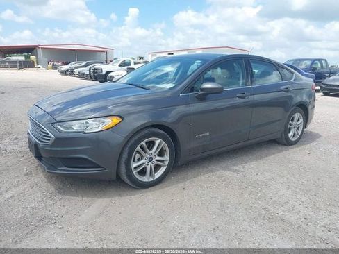 Used 2018 Ford Fusion S FWD image 2