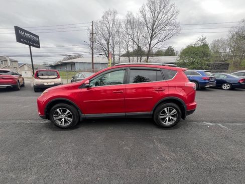 Used 2017 Toyota RAV4 XLE w/ All Weather Liner Package AWD/4WD image 3