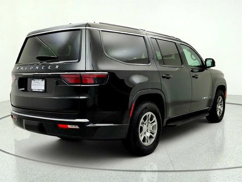 Used 2023 Jeep Wagoneer 4WD w/ Convenience Group I image 5