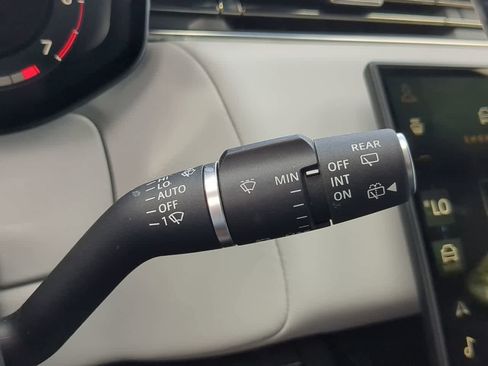 Certified 2025 Land Rover Range Rover Sport SE AWD/4WD image 28